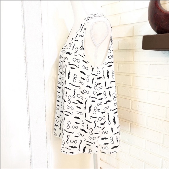 One Clothing Chiffon Sleeveless Tank - Picture 2 of 6